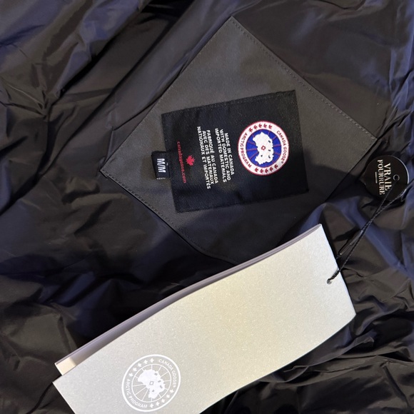 Canada Goose Wyndham Parka - Picture 5 of 6